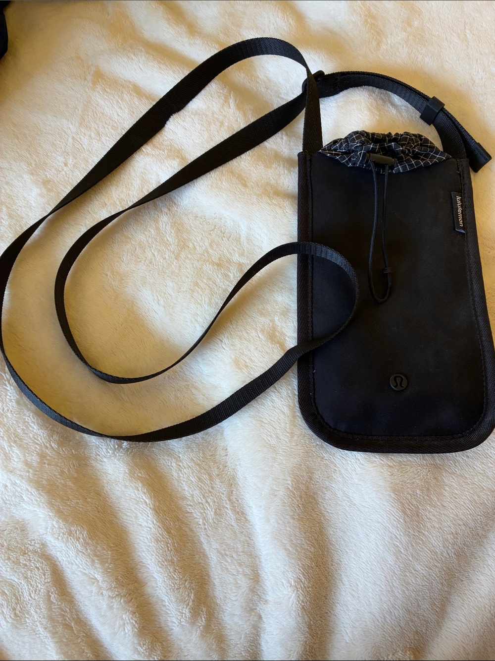 lululemon athletica Black Crossbody Phone Pouch